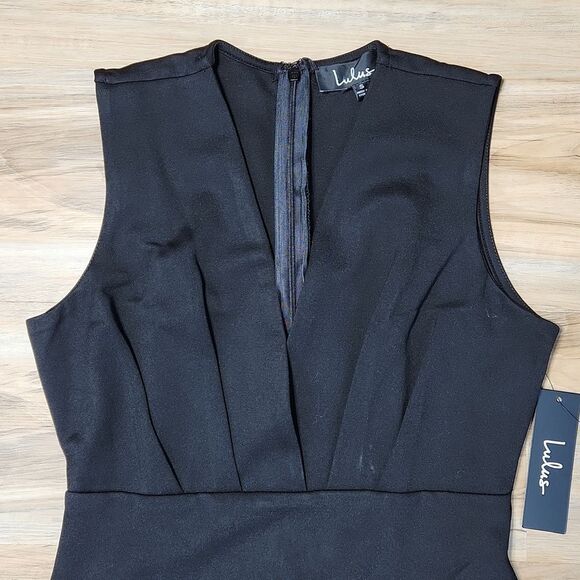 🔺️NWT Lulu's Black Ruched Bodycon Deep Vneck Cocktail Dress Small - Picture 4 of 10